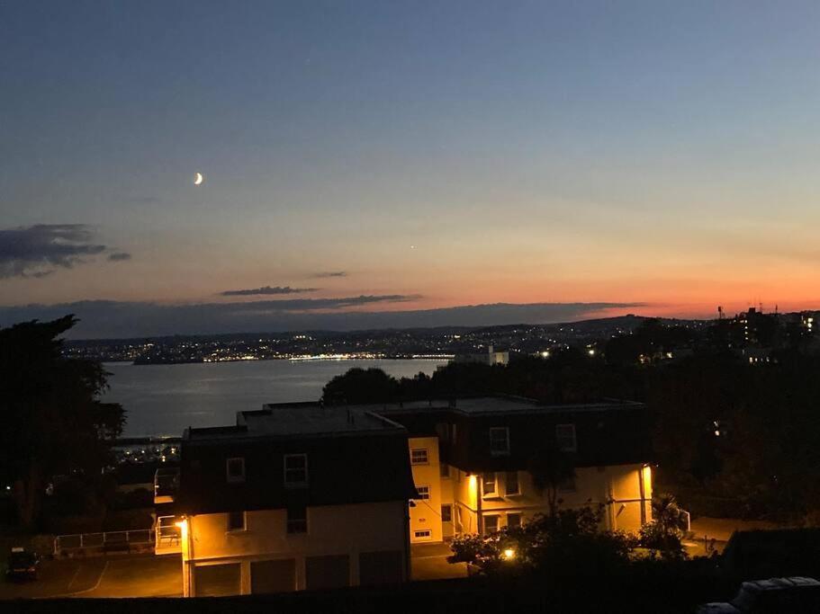 Number 7 Torquay Stunning Sea Views Leilighet Eksteriør bilde